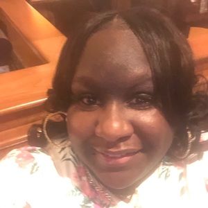 Meet your Posher, Domonique